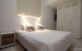 Apartamentos Gomes Carneiro 84 - Ipanema